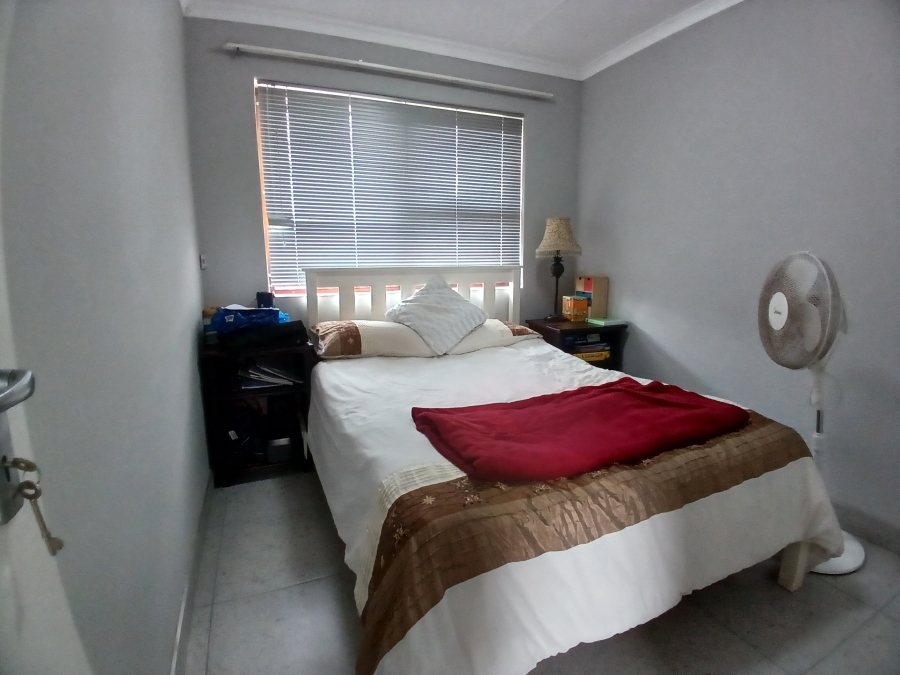 To Let 2 Bedroom Property for Rent in Greenshields Park Eastern Cape
